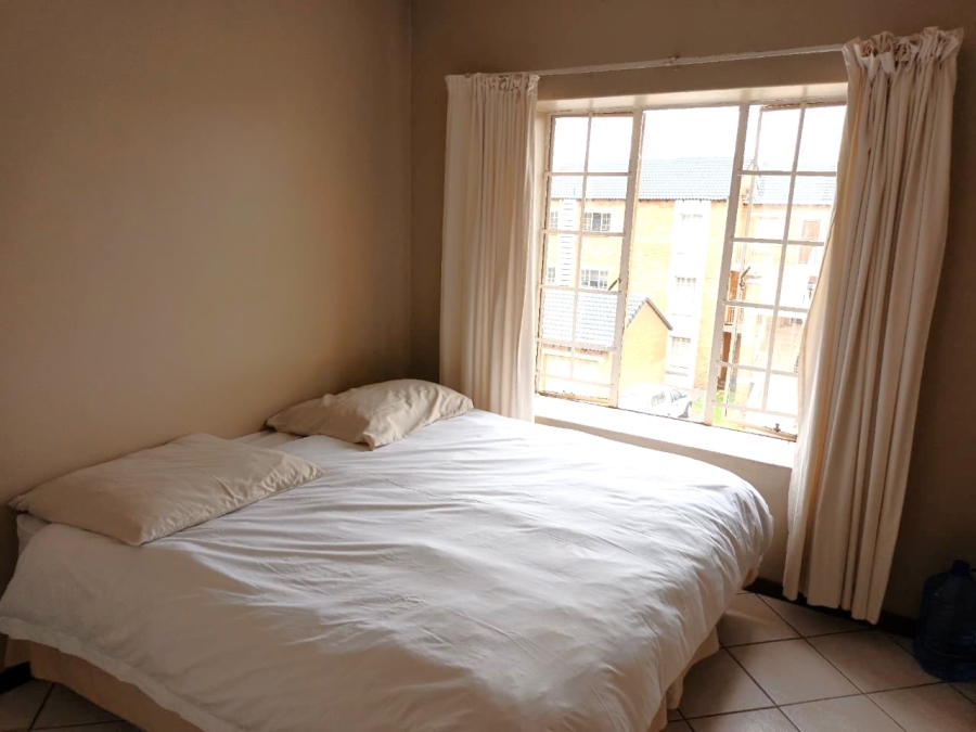To Let 2 Bedroom Property for Rent in Monavoni Gauteng