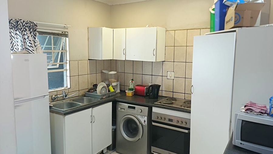 3 Bedroom Property for Sale in Die Hoewes Gauteng