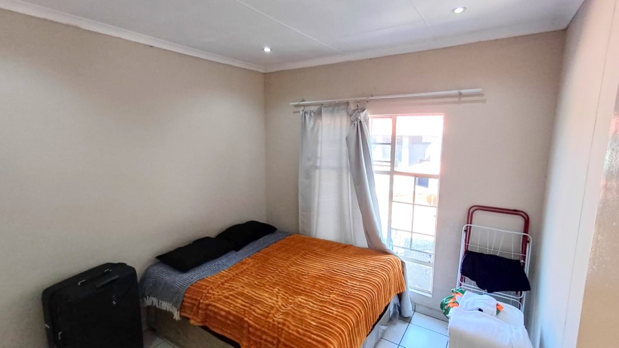 3 Bedroom Property for Sale in Die Hoewes Gauteng