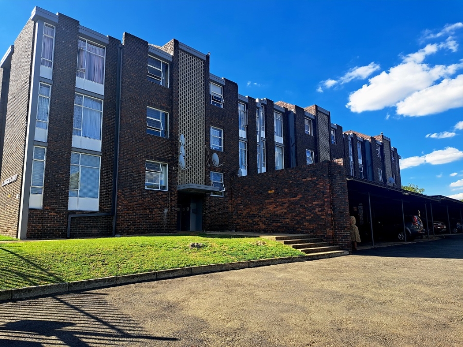 To Let 2 Bedroom Property for Rent in South Crest Gauteng