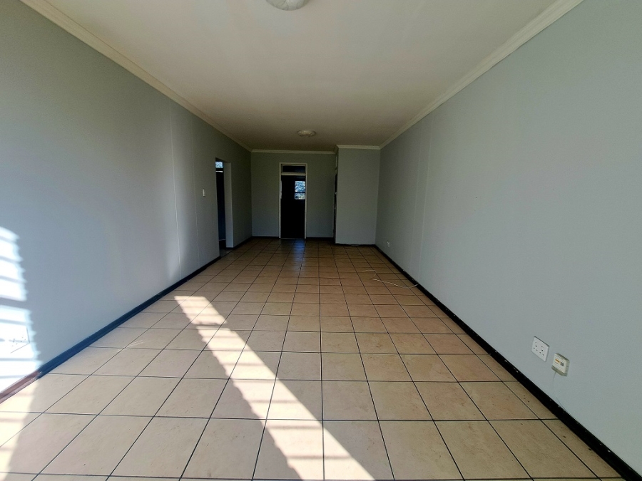 To Let 2 Bedroom Property for Rent in South Crest Gauteng