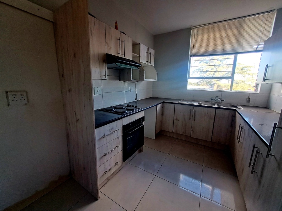 To Let 2 Bedroom Property for Rent in South Crest Gauteng