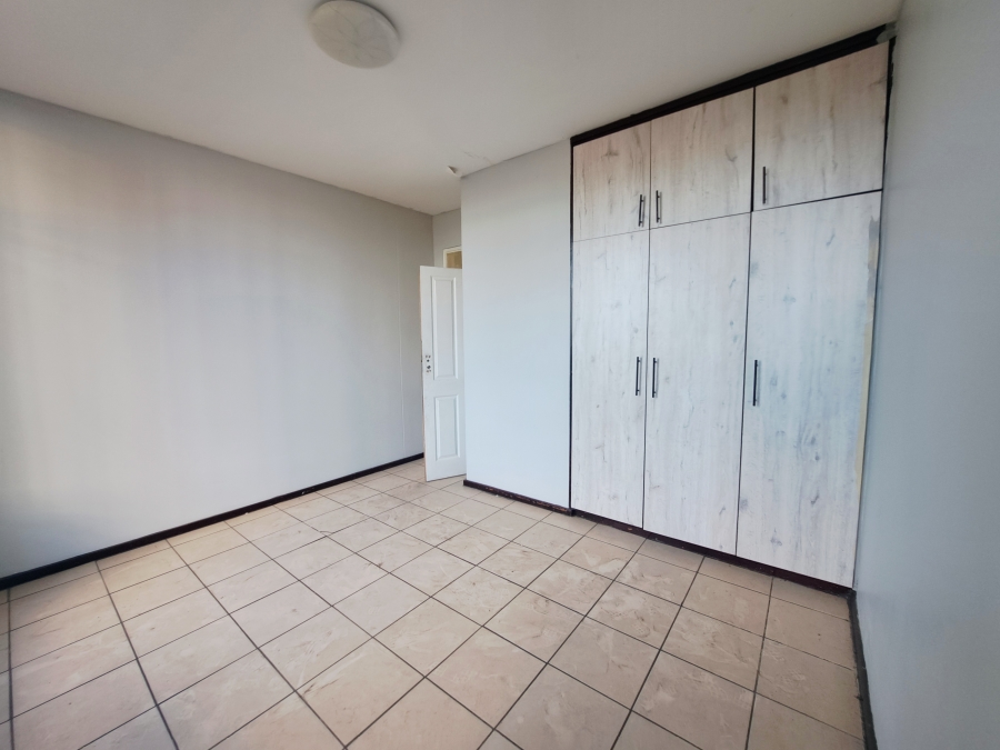 To Let 2 Bedroom Property for Rent in South Crest Gauteng