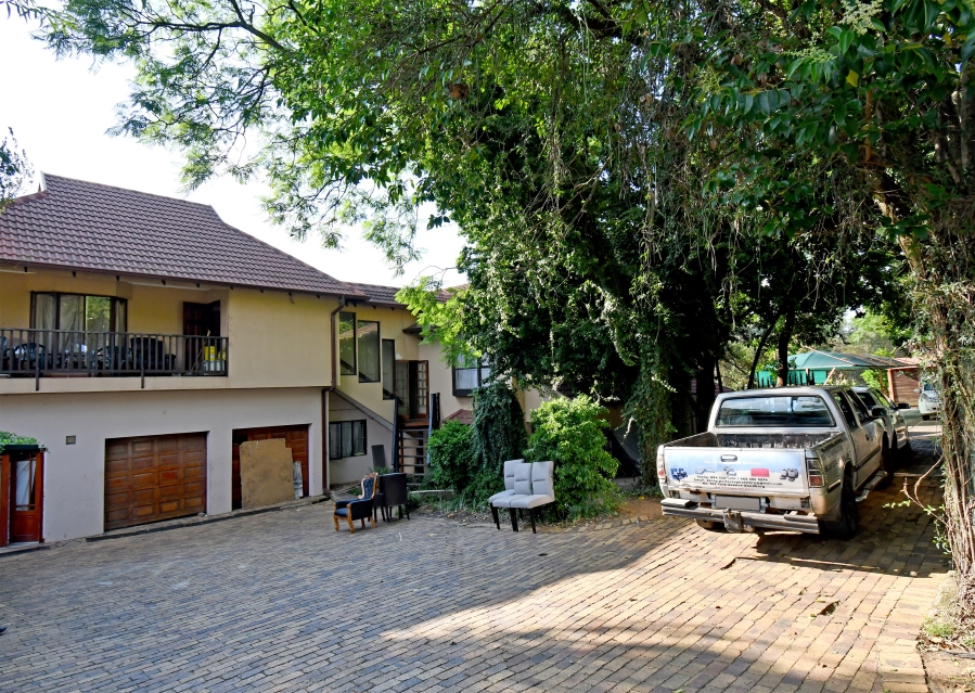 12 Bedroom Property for Sale in Ferndale Gauteng