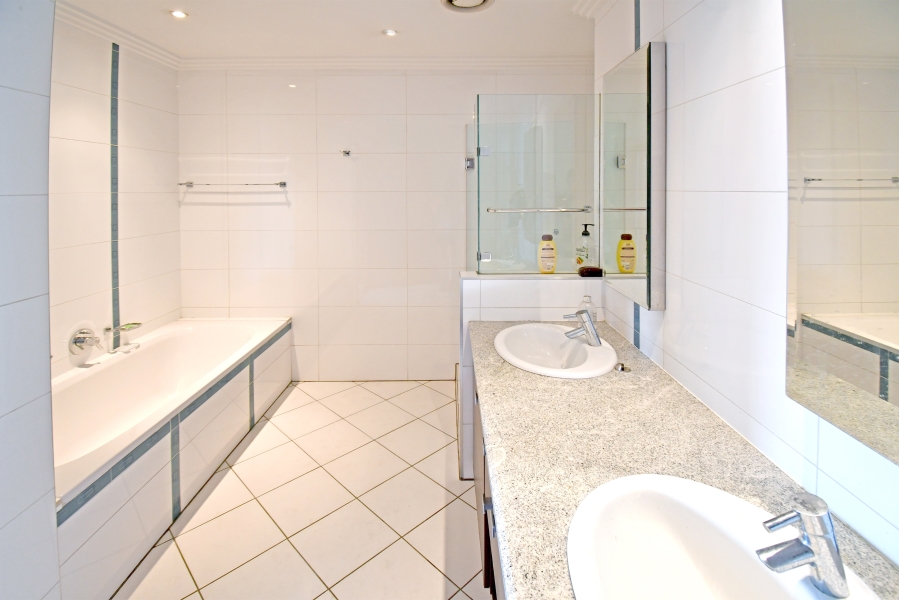 2 Bedroom Property for Sale in Bedford Gardens Gauteng