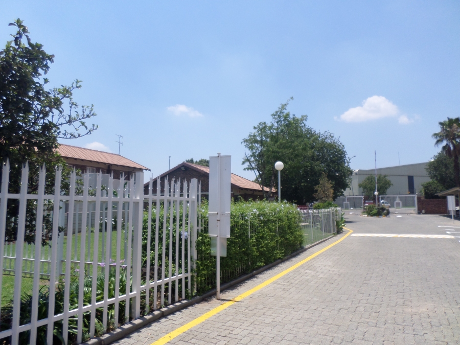 2 Bedroom Property for Sale in Eden Glen Gauteng