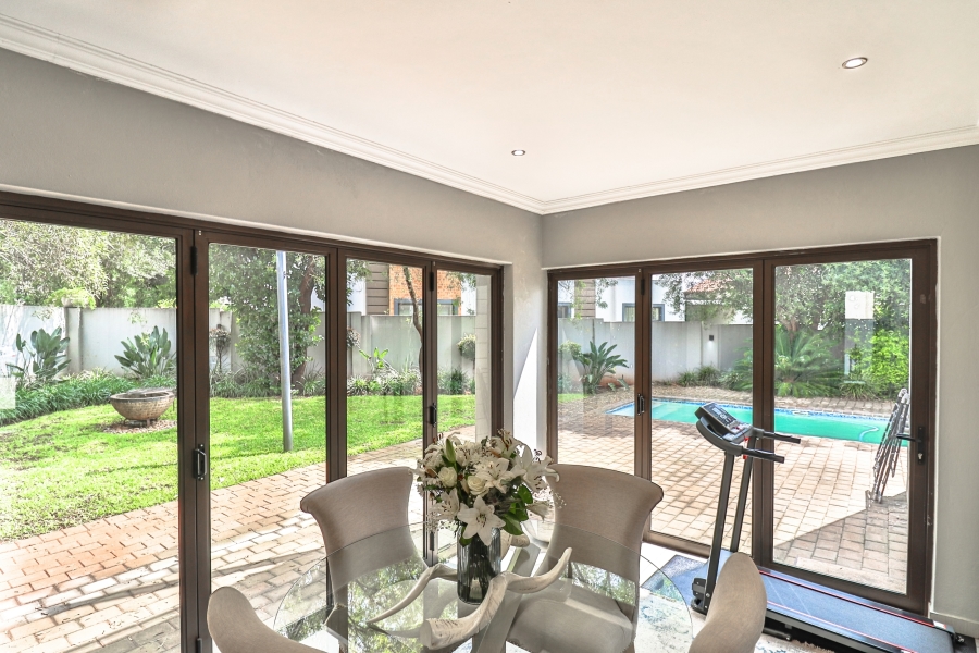 4 Bedroom Property for Sale in Midstream Ridge Gauteng