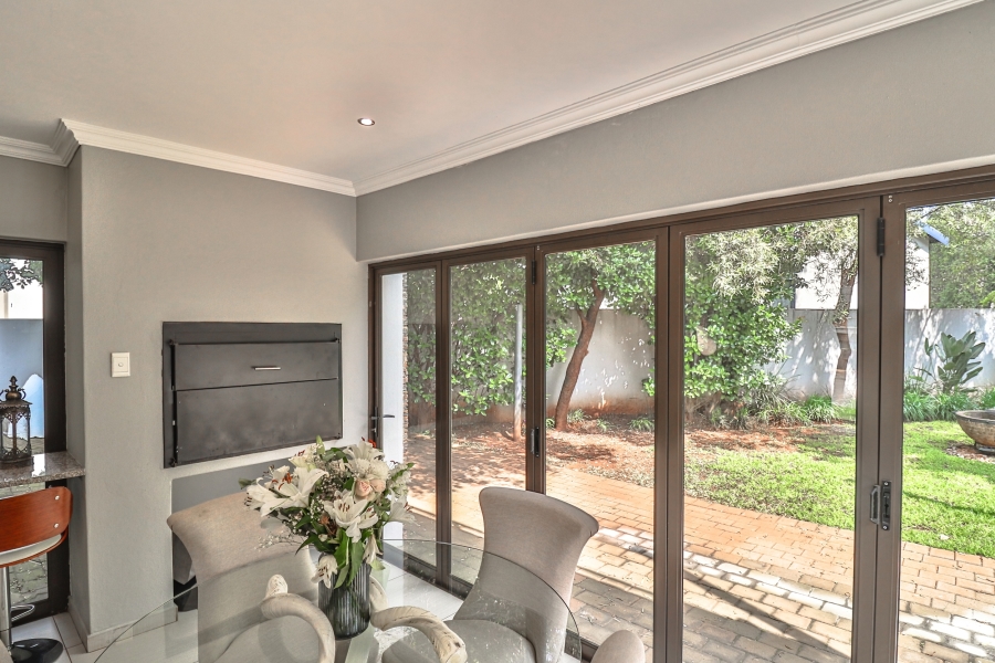 4 Bedroom Property for Sale in Midstream Ridge Gauteng