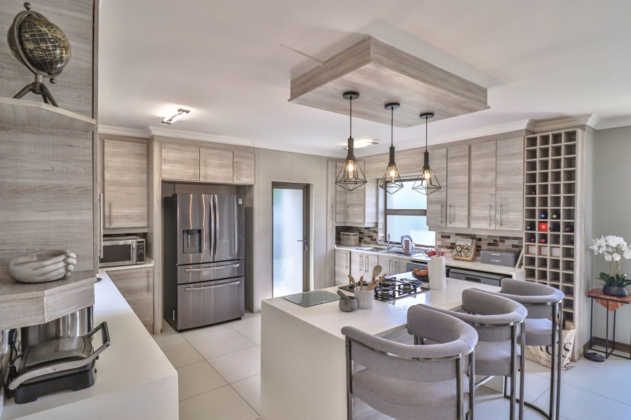 4 Bedroom Property for Sale in Midstream Ridge Gauteng