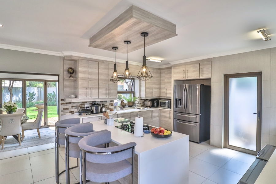 4 Bedroom Property for Sale in Midstream Ridge Gauteng