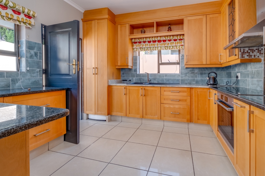 To Let 3 Bedroom Property for Rent in North Riding Gauteng