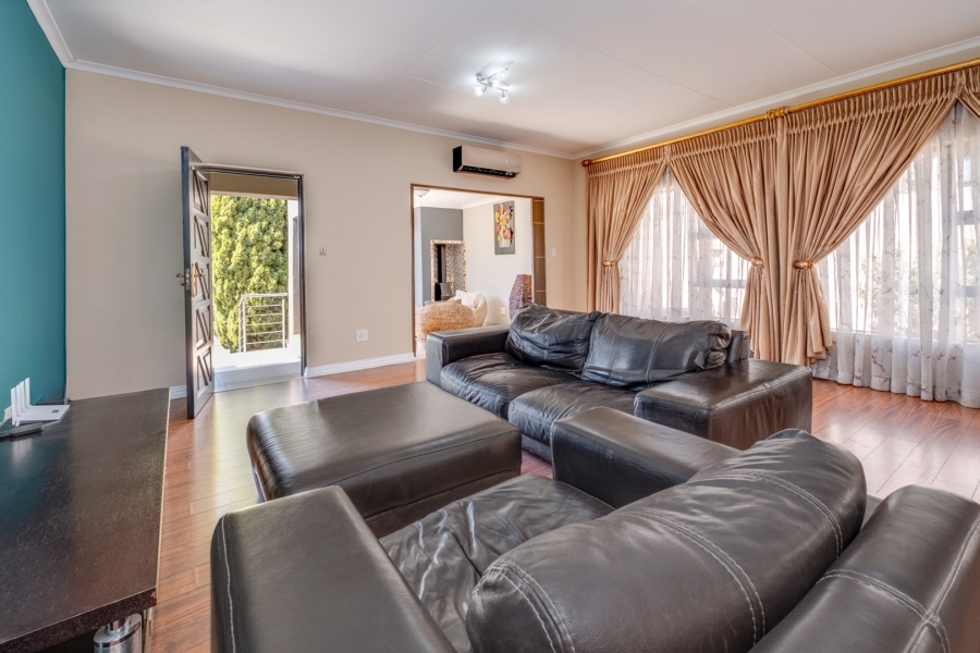 To Let 3 Bedroom Property for Rent in North Riding Gauteng