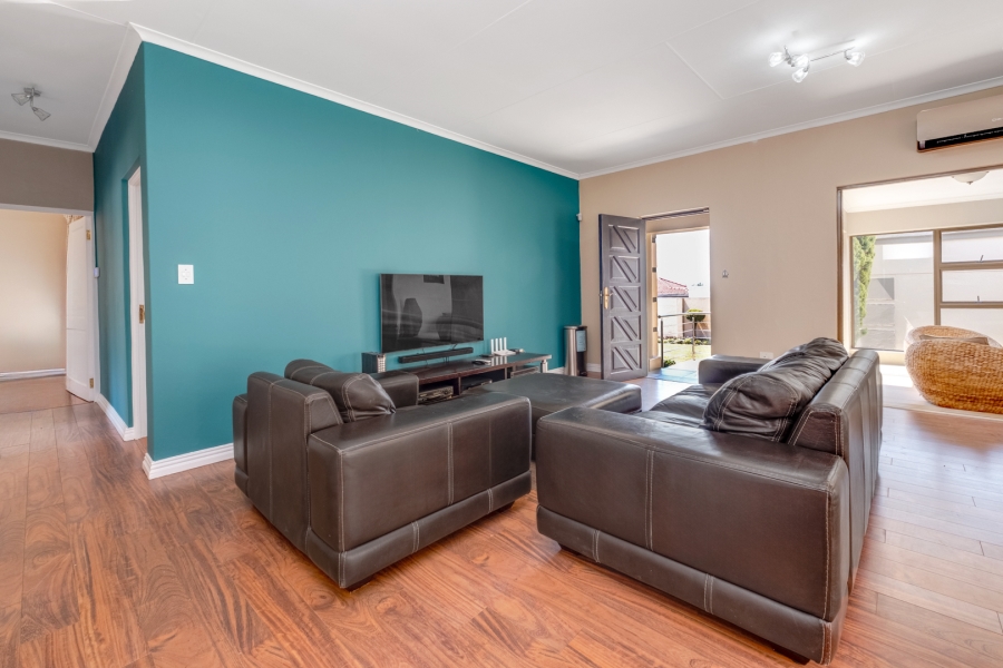 To Let 3 Bedroom Property for Rent in North Riding Gauteng