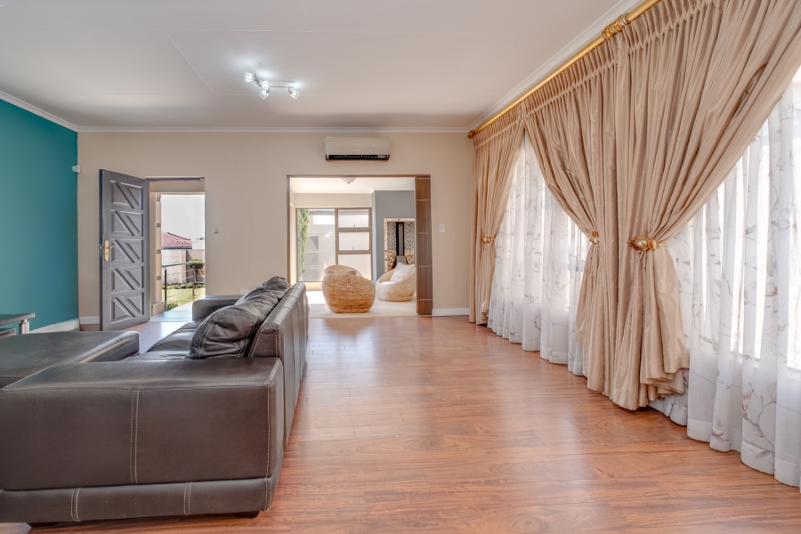 To Let 3 Bedroom Property for Rent in North Riding Gauteng