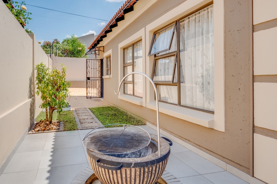 To Let 3 Bedroom Property for Rent in North Riding Gauteng