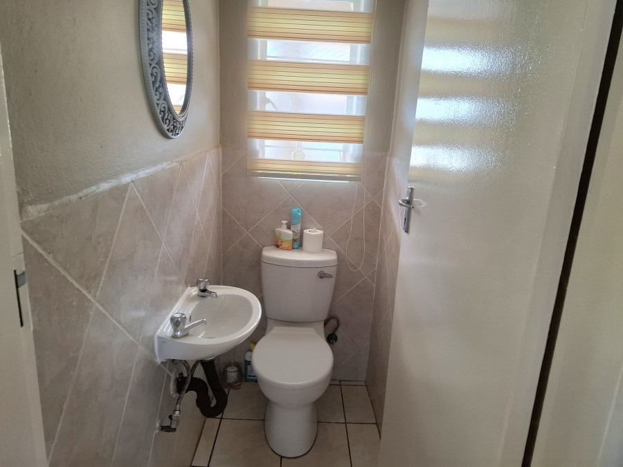 2 Bedroom Property for Sale in Wentworth Park Gauteng