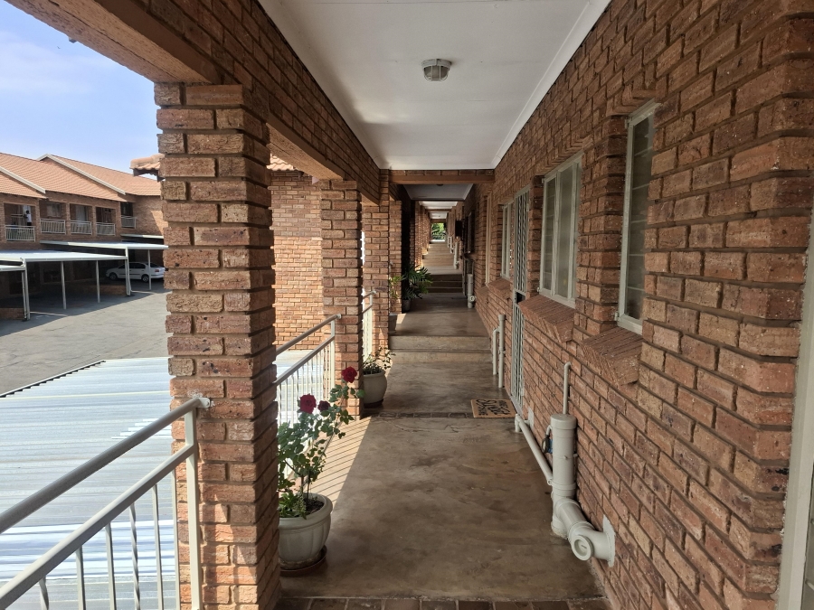 2 Bedroom Property for Sale in Wentworth Park Gauteng