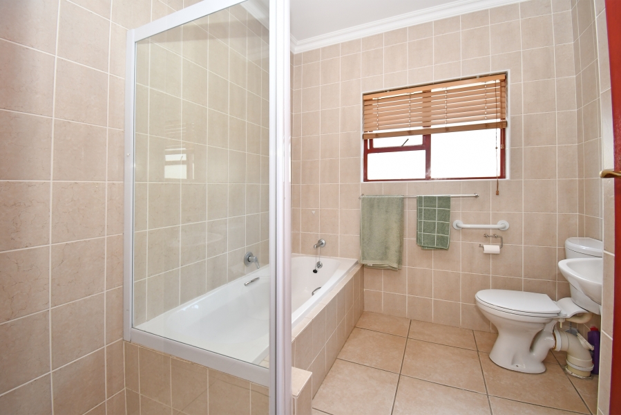 3 Bedroom Property for Sale in Noordhang Gauteng