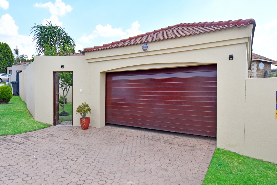 3 Bedroom Property for Sale in Noordhang Gauteng