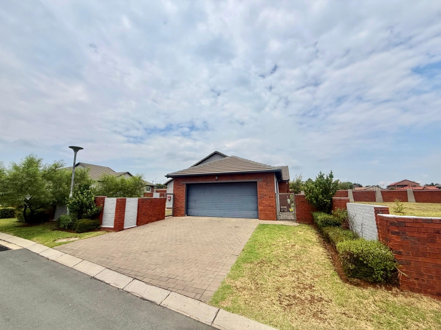 3 Bedroom Property for Sale in Amberfield Gauteng
