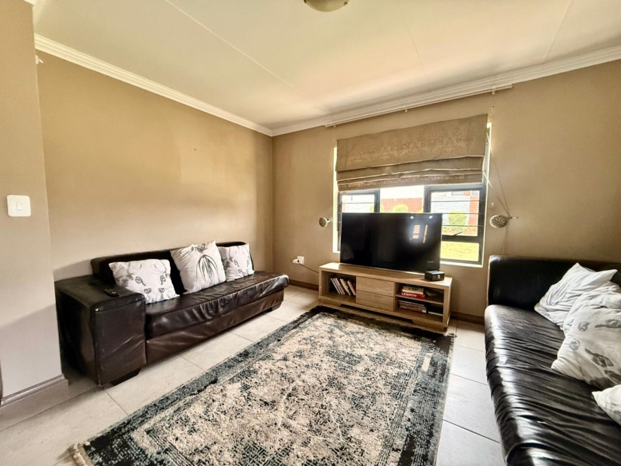 3 Bedroom Property for Sale in Amberfield Gauteng