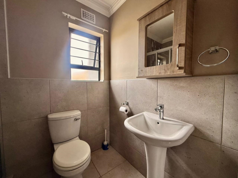 3 Bedroom Property for Sale in Amberfield Gauteng