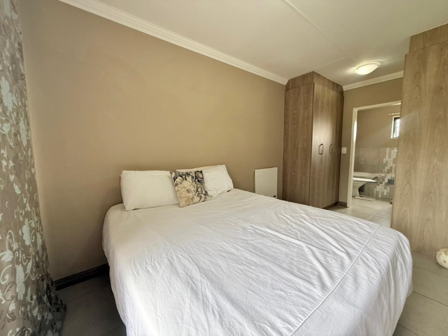 3 Bedroom Property for Sale in Amberfield Gauteng