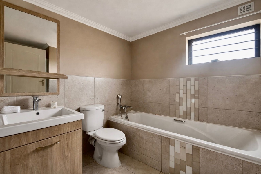 3 Bedroom Property for Sale in Amberfield Gauteng