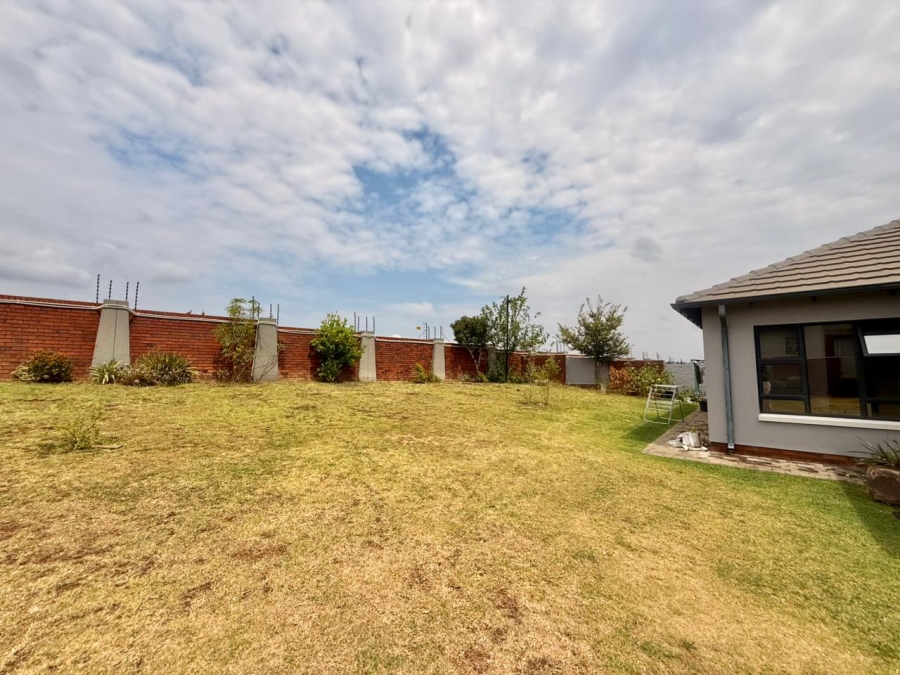 3 Bedroom Property for Sale in Amberfield Gauteng
