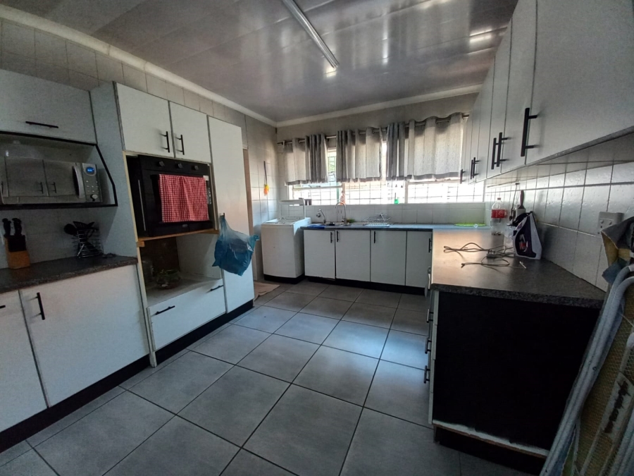 To Let 4 Bedroom Property for Rent in Sunair Park Gauteng