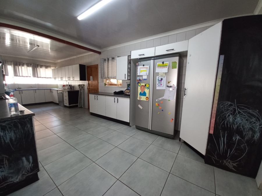 To Let 4 Bedroom Property for Rent in Sunair Park Gauteng