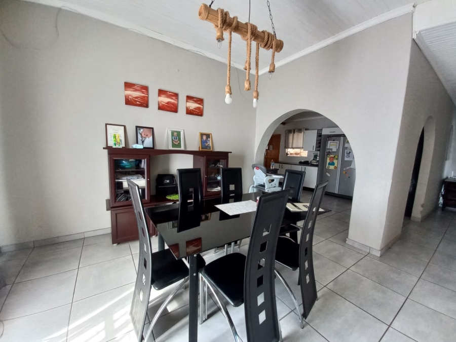 To Let 4 Bedroom Property for Rent in Sunair Park Gauteng