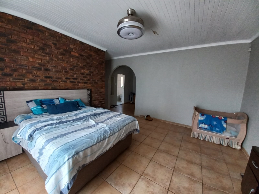 To Let 4 Bedroom Property for Rent in Sunair Park Gauteng
