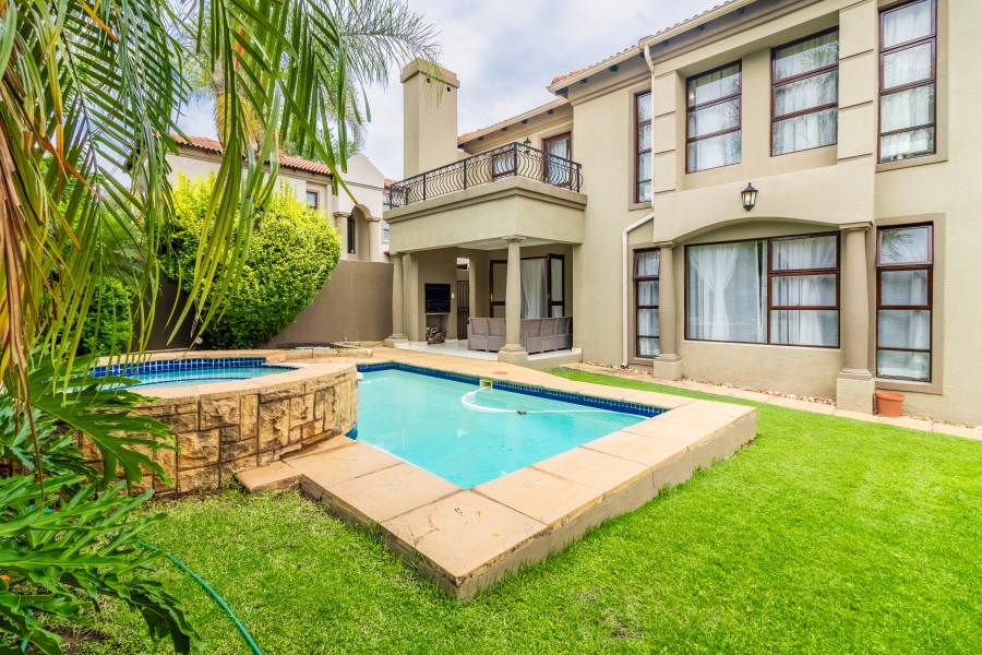 4 Bedroom Property for Sale in Douglasdale Gauteng