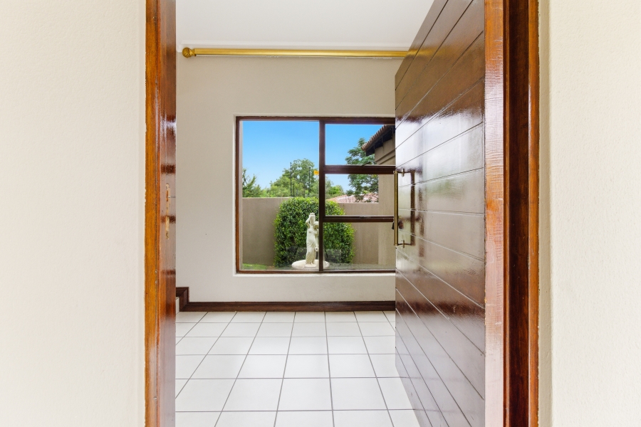 4 Bedroom Property for Sale in Douglasdale Gauteng