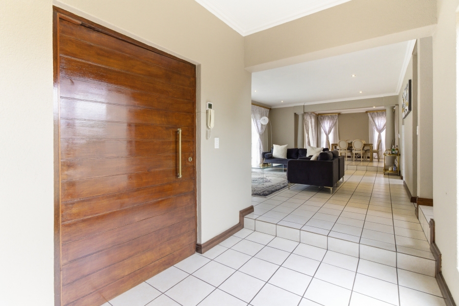4 Bedroom Property for Sale in Douglasdale Gauteng