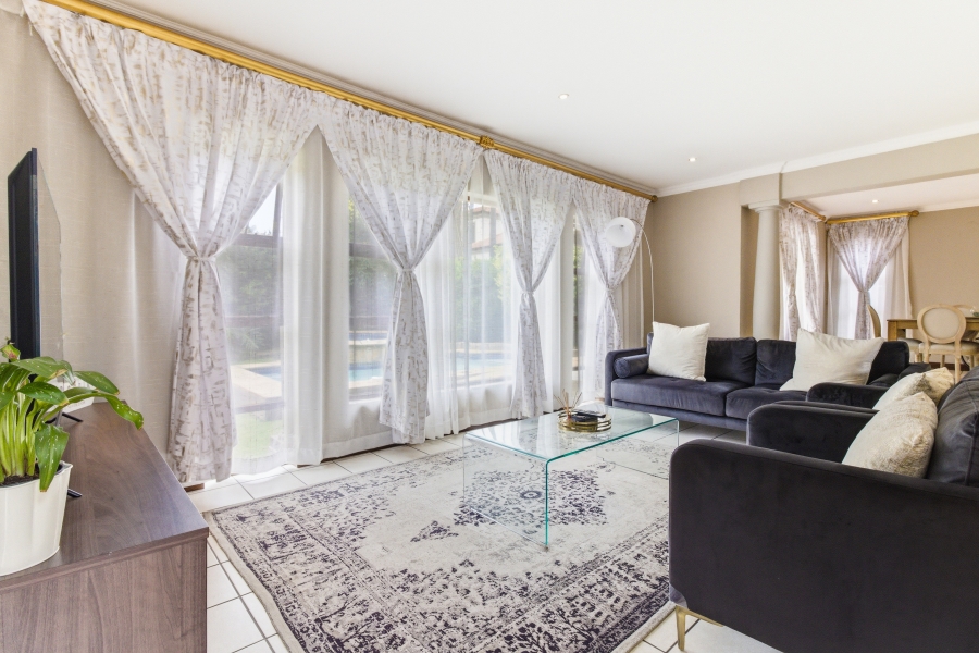 4 Bedroom Property for Sale in Douglasdale Gauteng