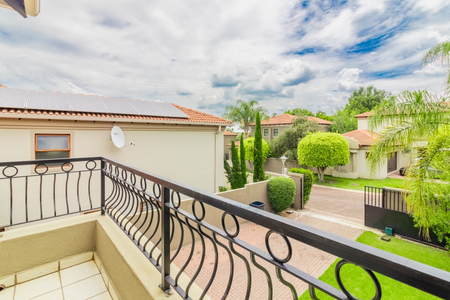 4 Bedroom Property for Sale in Douglasdale Gauteng