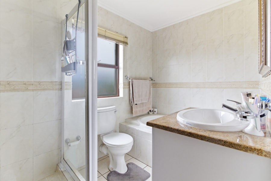 4 Bedroom Property for Sale in Douglasdale Gauteng