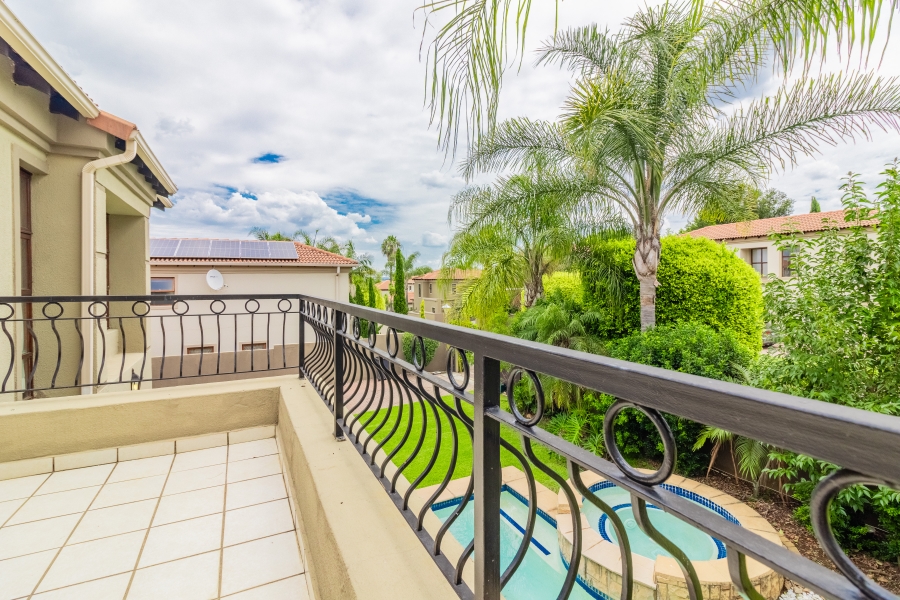 4 Bedroom Property for Sale in Douglasdale Gauteng