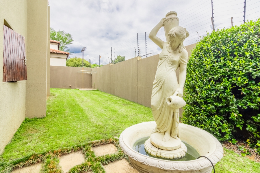 4 Bedroom Property for Sale in Douglasdale Gauteng