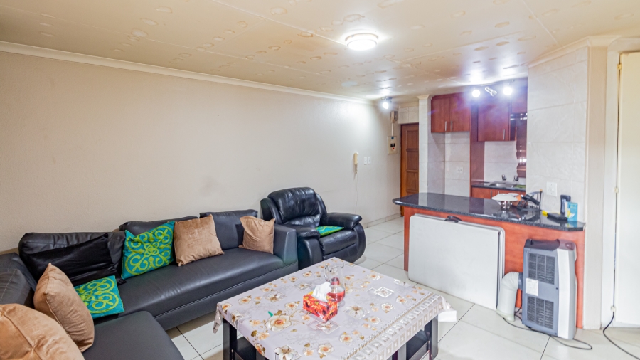 1 Bedroom Property for Sale in Booysens Gauteng