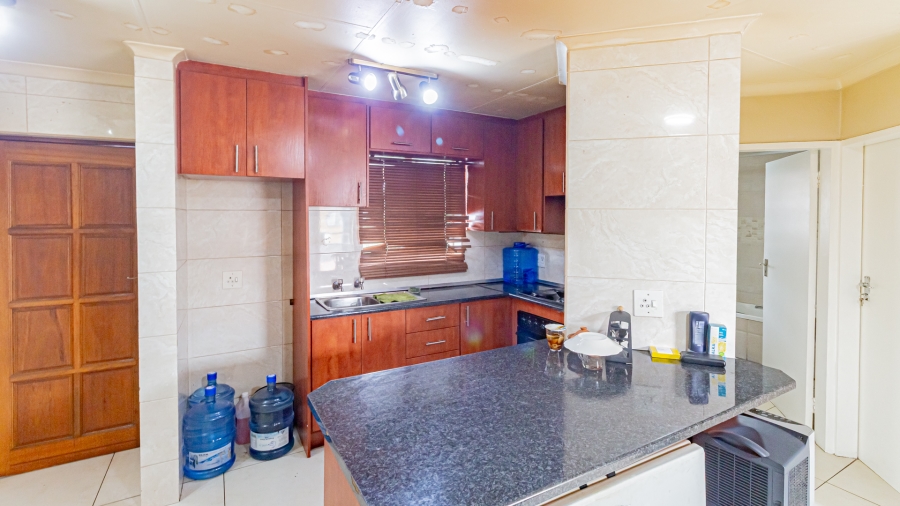 1 Bedroom Property for Sale in Booysens Gauteng