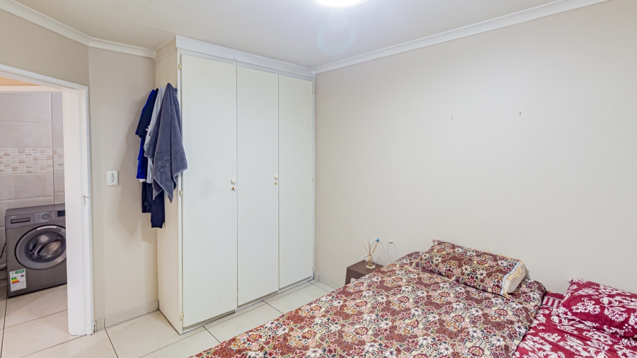 1 Bedroom Property for Sale in Booysens Gauteng