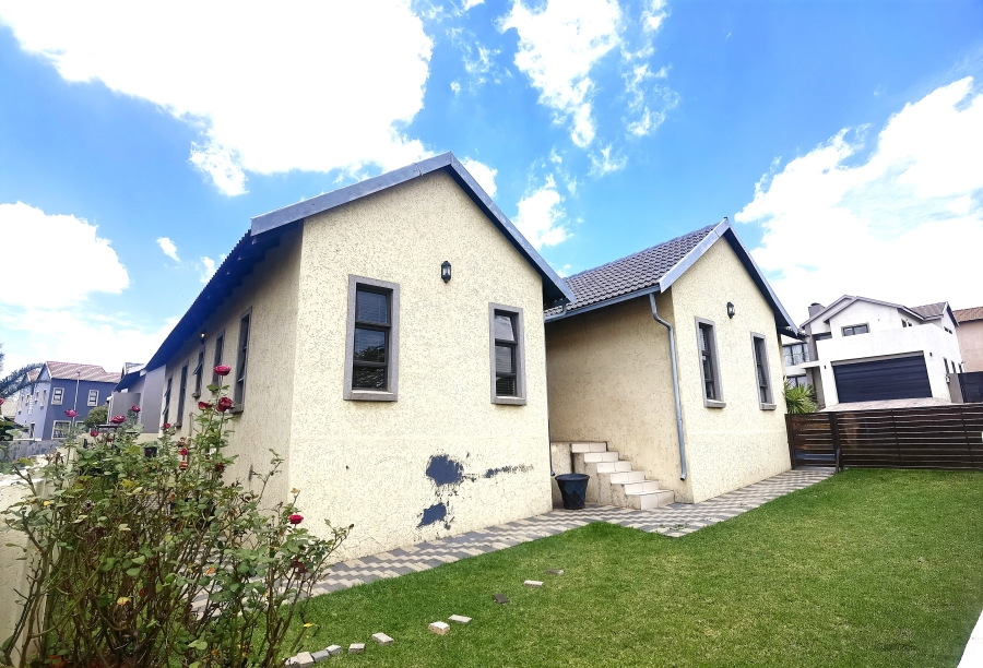 3 Bedroom Property for Sale in Summerfields Estate Gauteng