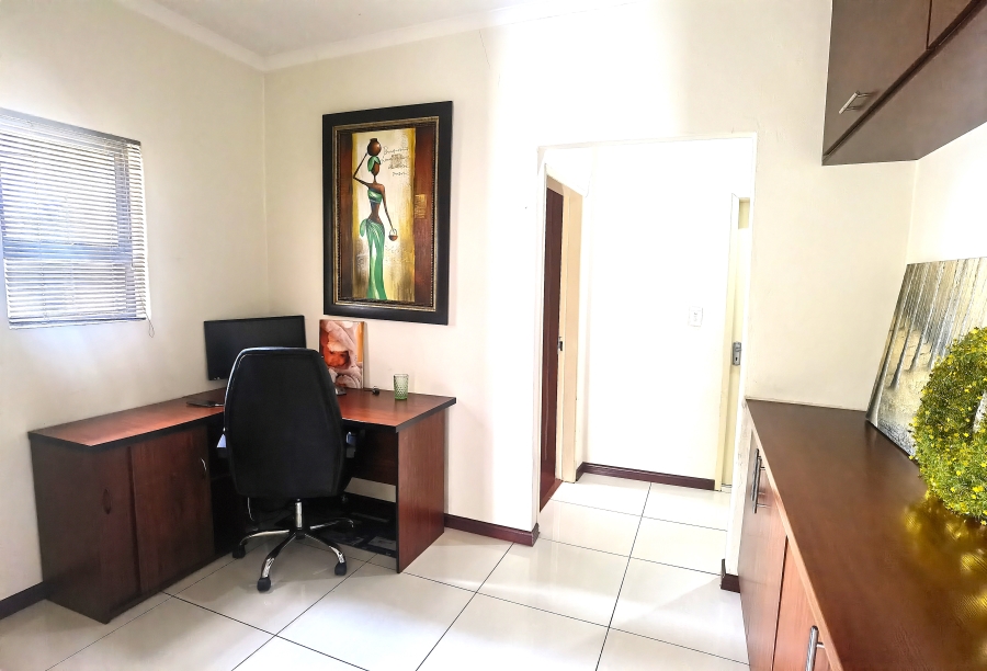 3 Bedroom Property for Sale in Summerfields Estate Gauteng