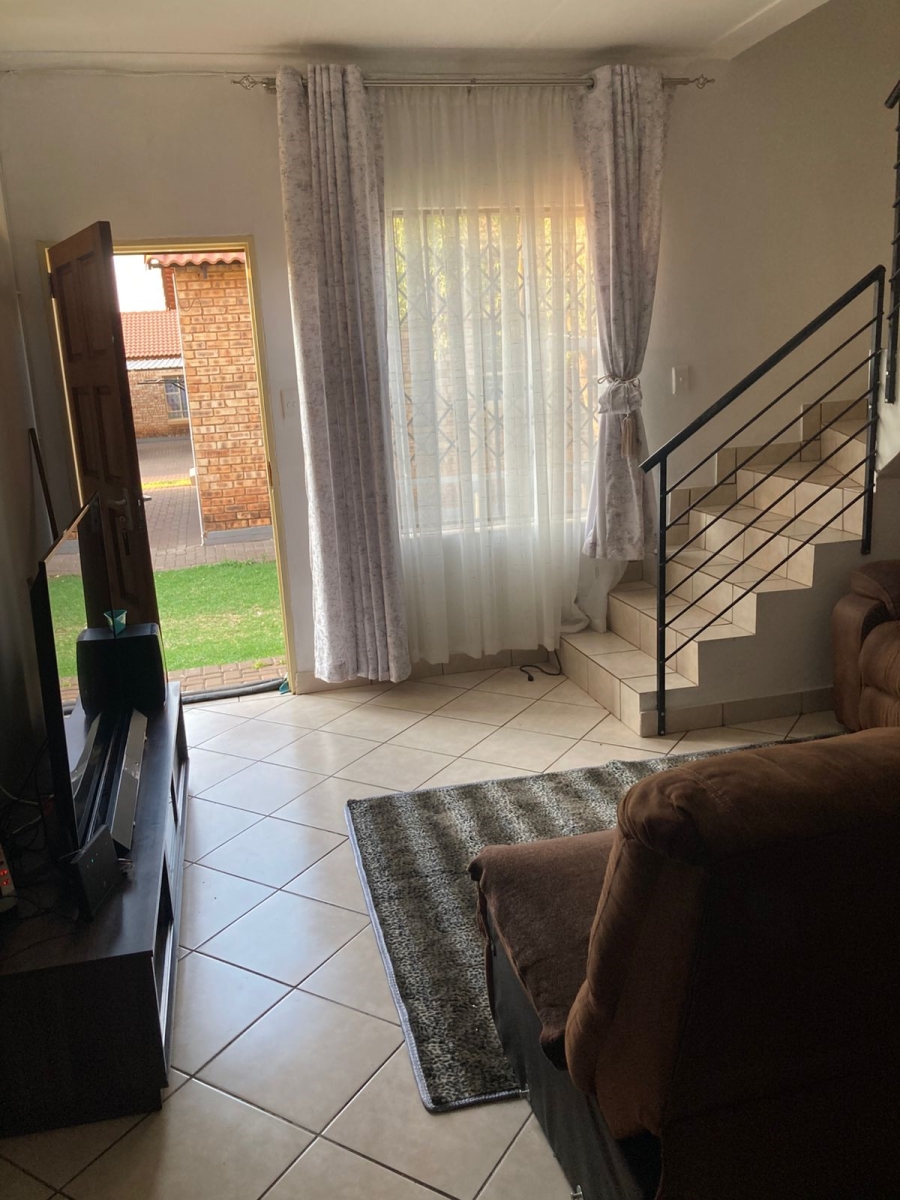 3 Bedroom Property for Sale in Dawn Park Gauteng
