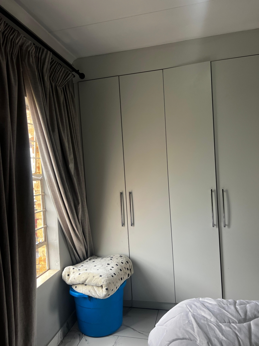 3 Bedroom Property for Sale in Dawn Park Gauteng