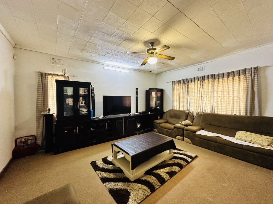 4 Bedroom Property for Sale in Lambton Gauteng