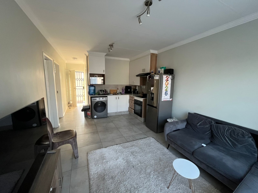 2 Bedroom Property for Sale in Parkhaven Gauteng